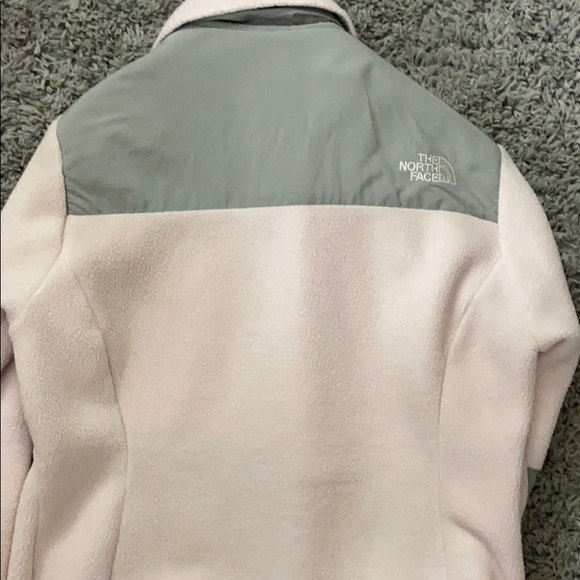 North face - Picture 4 of 4